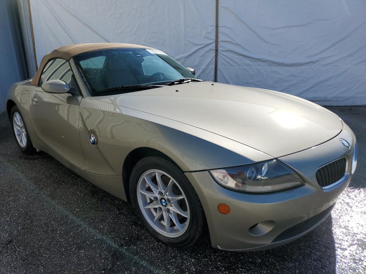 2005 BMW Z4 VIN 4USBT33595LS56517 Copart auction photo, side damage thumbnail 4