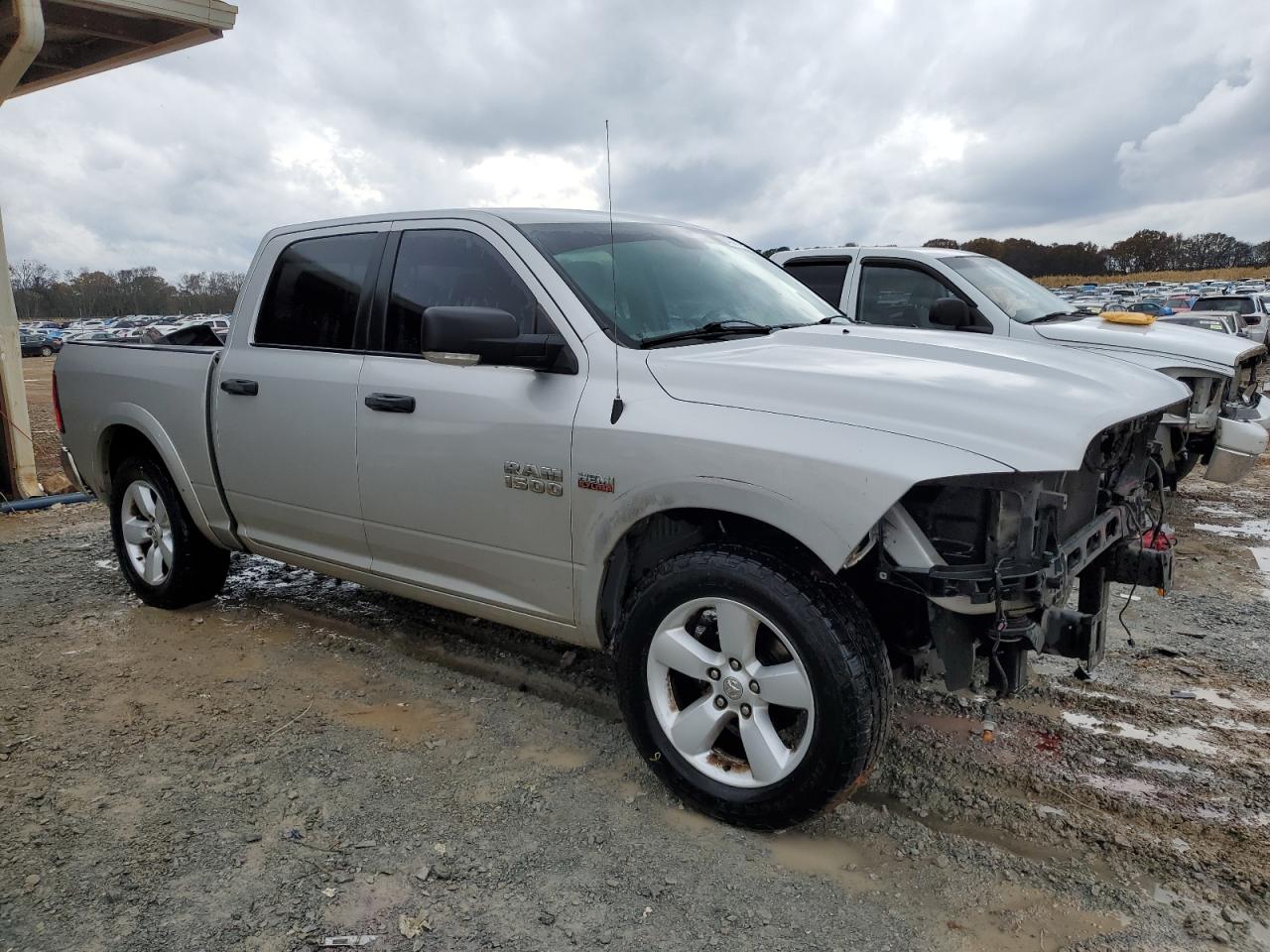 2015 RAM 1500 VIN 1C6RR6LT1FS640261 Copart auction photo, front end / rear end damage thumbnail 4