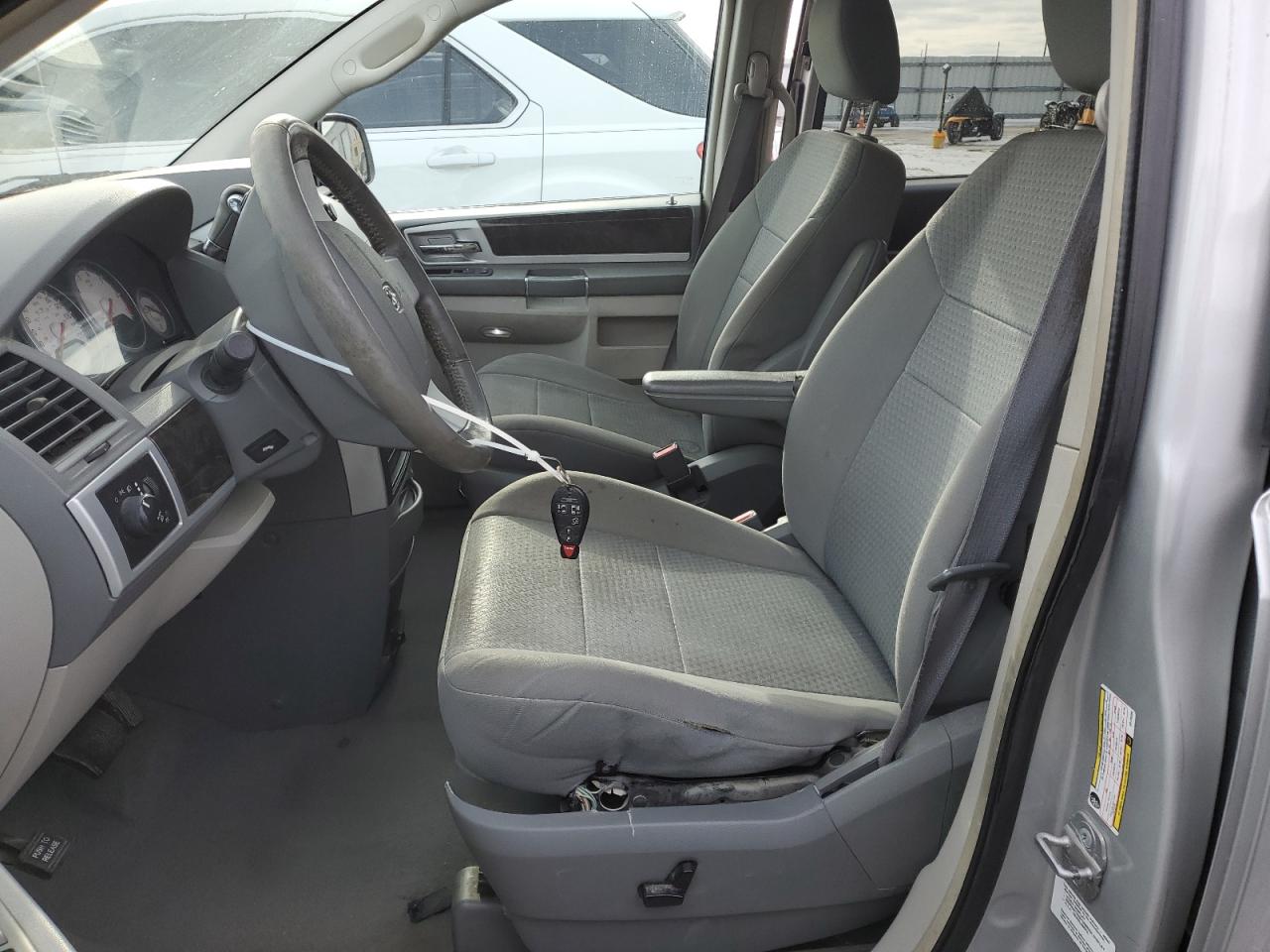 2010 Dodge RAM VIN 2D4RN5D12AR135385 Copart auction photo, front end / side damage thumbnail 7