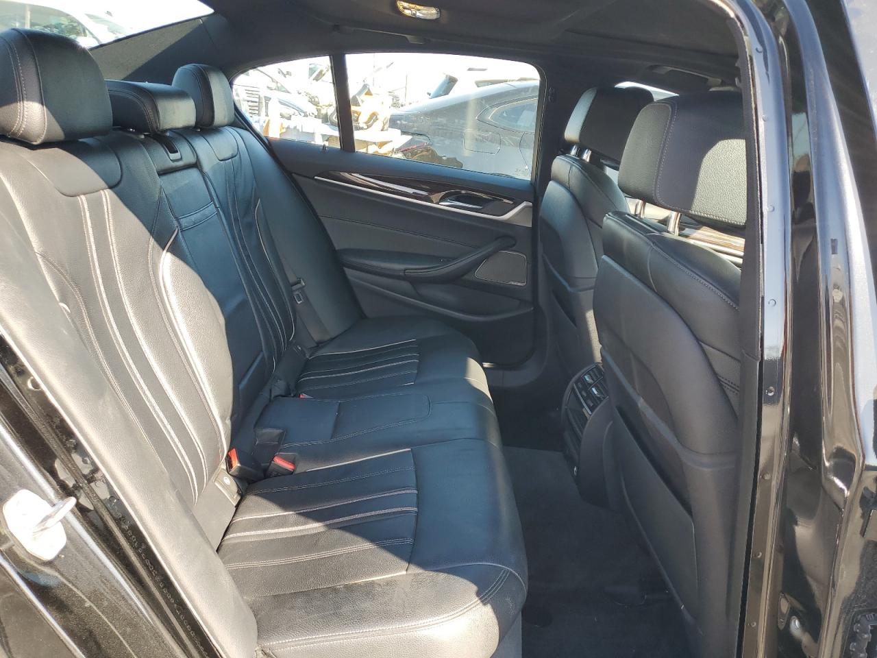 2019 BMW 5er VIN WBAJE5C53KWE66709 Copart auction photo, side / rear end damage thumbnail 10