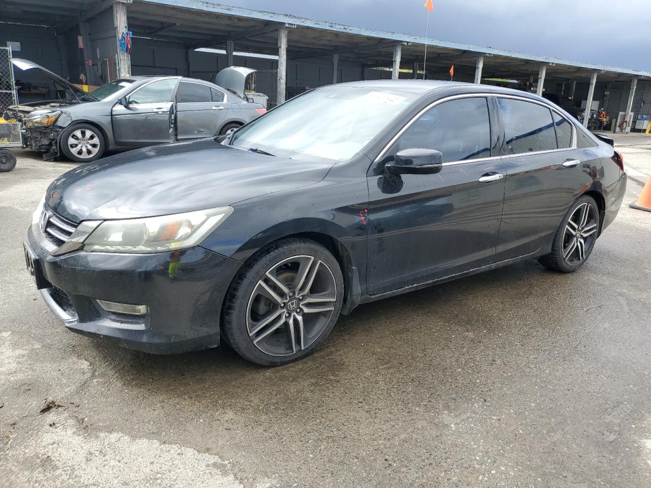 2013 Honda Accord VIN 1HGCR3F82DA013318