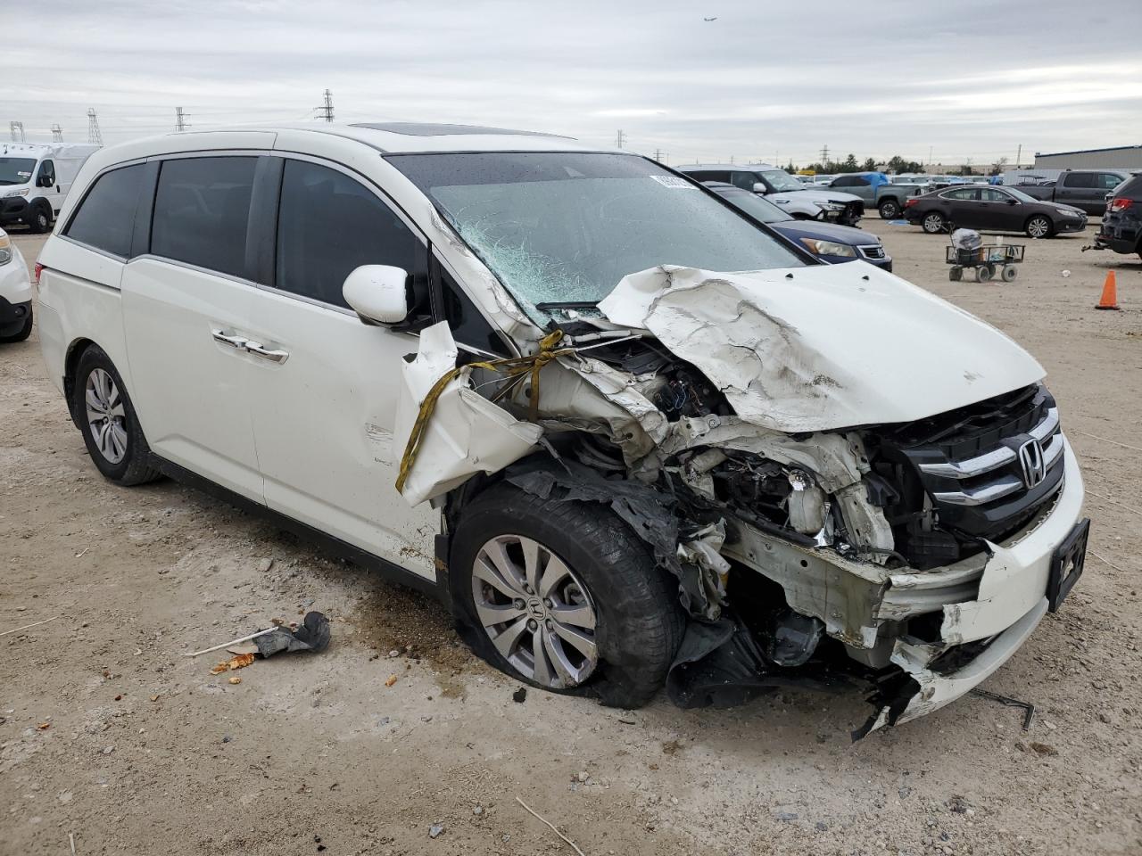 2016 Honda Odyssey VIN 5FNRL5H63GB099039 Copart auction photo, front end / side damage thumbnail 4