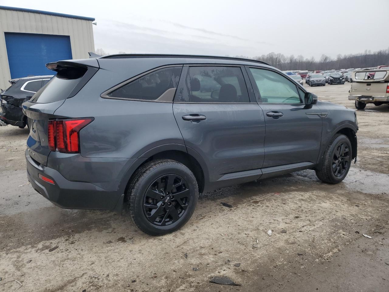 2021 KIA Sorento VIN 5XYRLDLC2MG025459 Copart auction photo, front end damage thumbnail 3