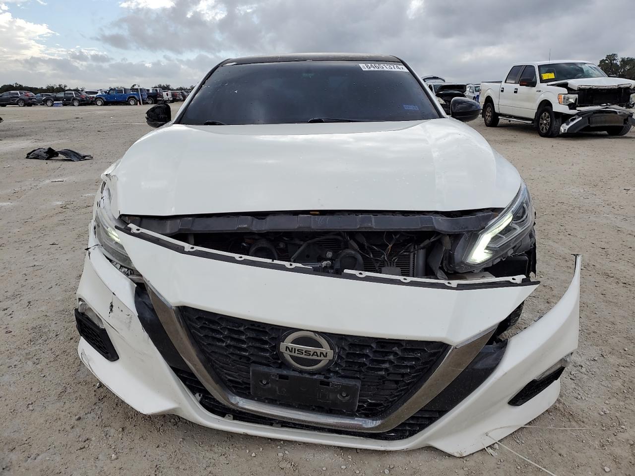 2019 Nissan Altima VIN 1N4BL4CV8KC173366 Copart auction photo, front end / minor dent/scratches damage thumbnail 5
