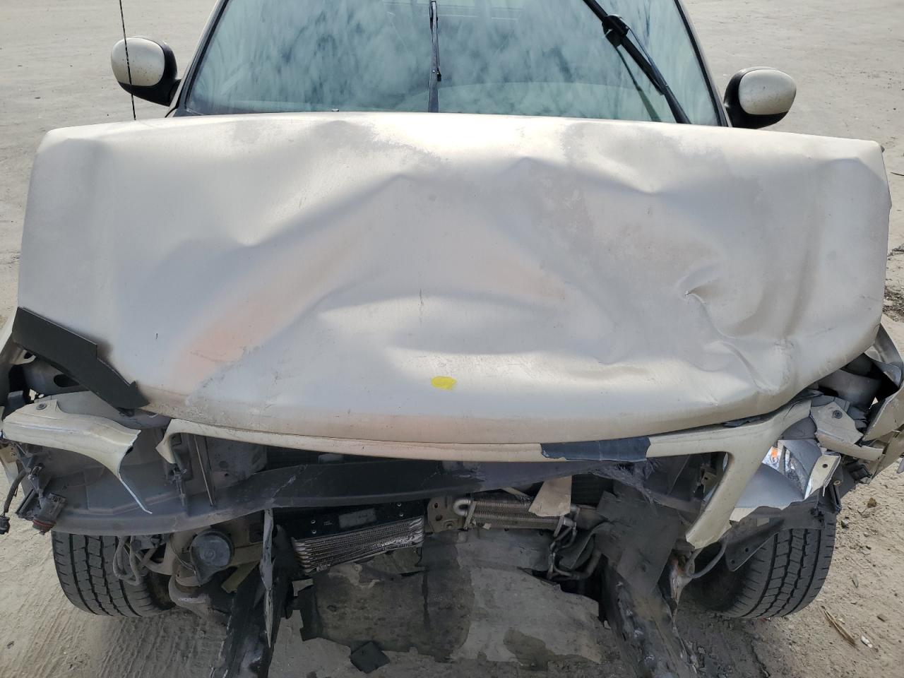 2001 Ford F-150 VIN 1FTRW07L01KD95230 Copart auction photo, front end / side damage thumbnail 11