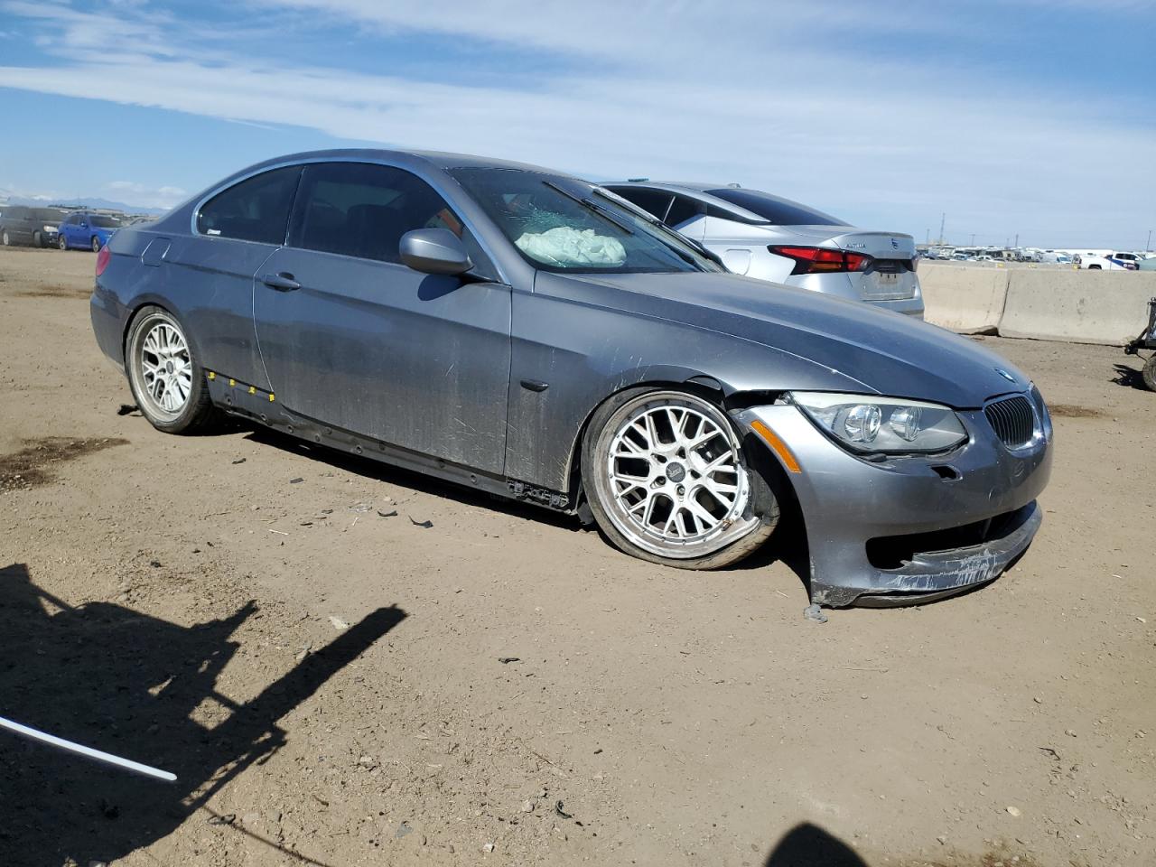 2012 BMW 3er VIN WBAKE3C55CE770928 Copart auction photo, front end / side damage thumbnail 4