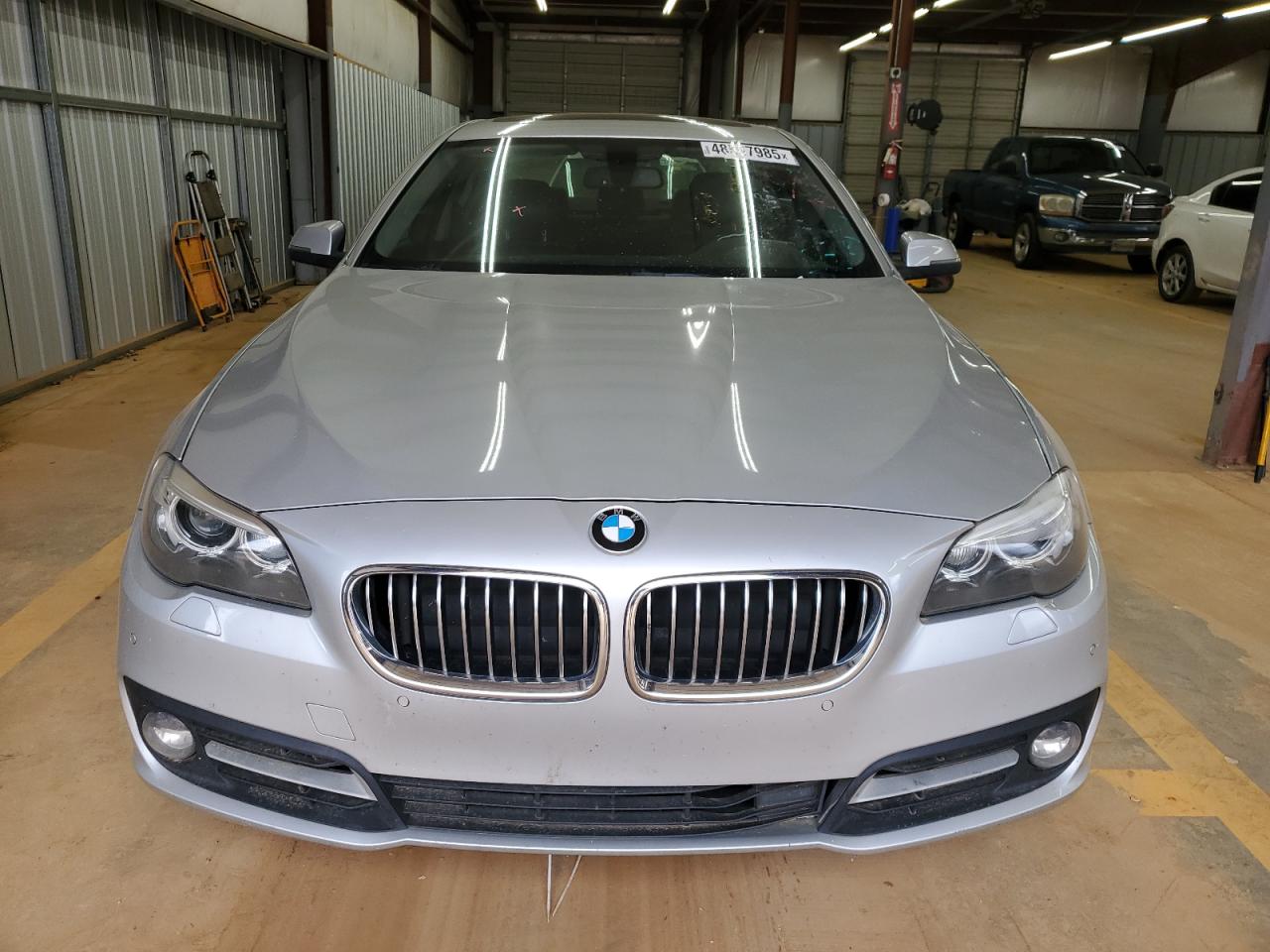 2015 BMW 5er VIN WBA5B1C51FD919789 Copart auction photo, side damage thumbnail 5