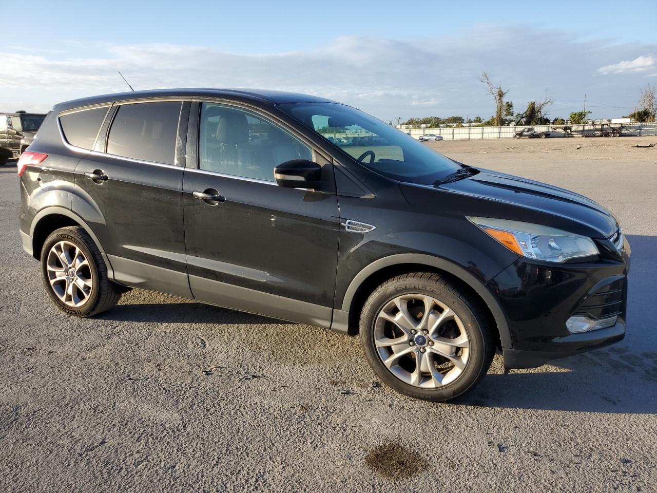 2013 Ford Escape VIN 1FMCU9HX1DUB47526 Copart auction photo, minor dent/scratches damage thumbnail 4