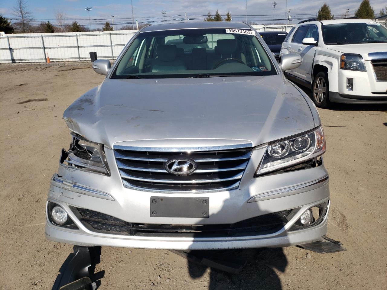 2011 Hyundai Azera VIN KMHFC4DFXBA530864 Copart auction photo, front end / minor dent/scratches damage thumbnail 5