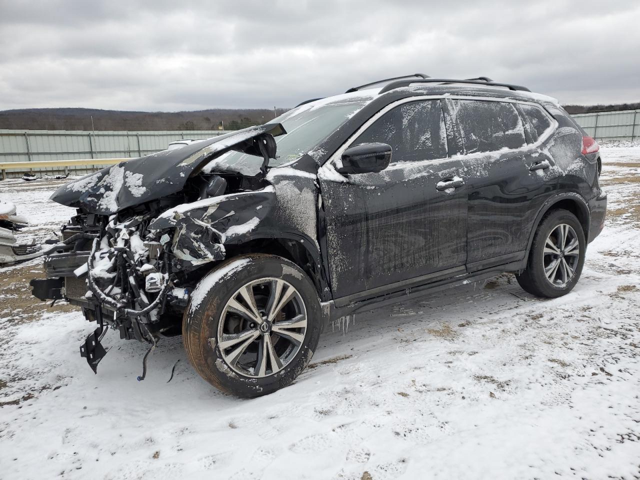 2017 Nissan Rogue VIN 5N1AT2MV9HC798355