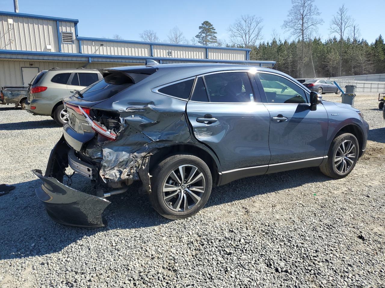 2021 Toyota Venza VIN JTEAAAAHXMJ022742 Copart auction photo, rear end / side damage thumbnail 3