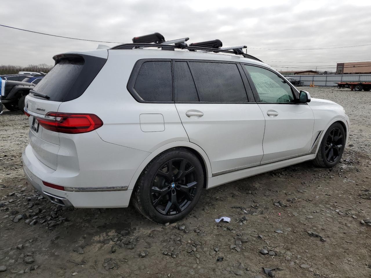 2021 BMW X7 VIN 5UXCW2C02M9F75920 Copart auction photo, vandalism damage thumbnail 3