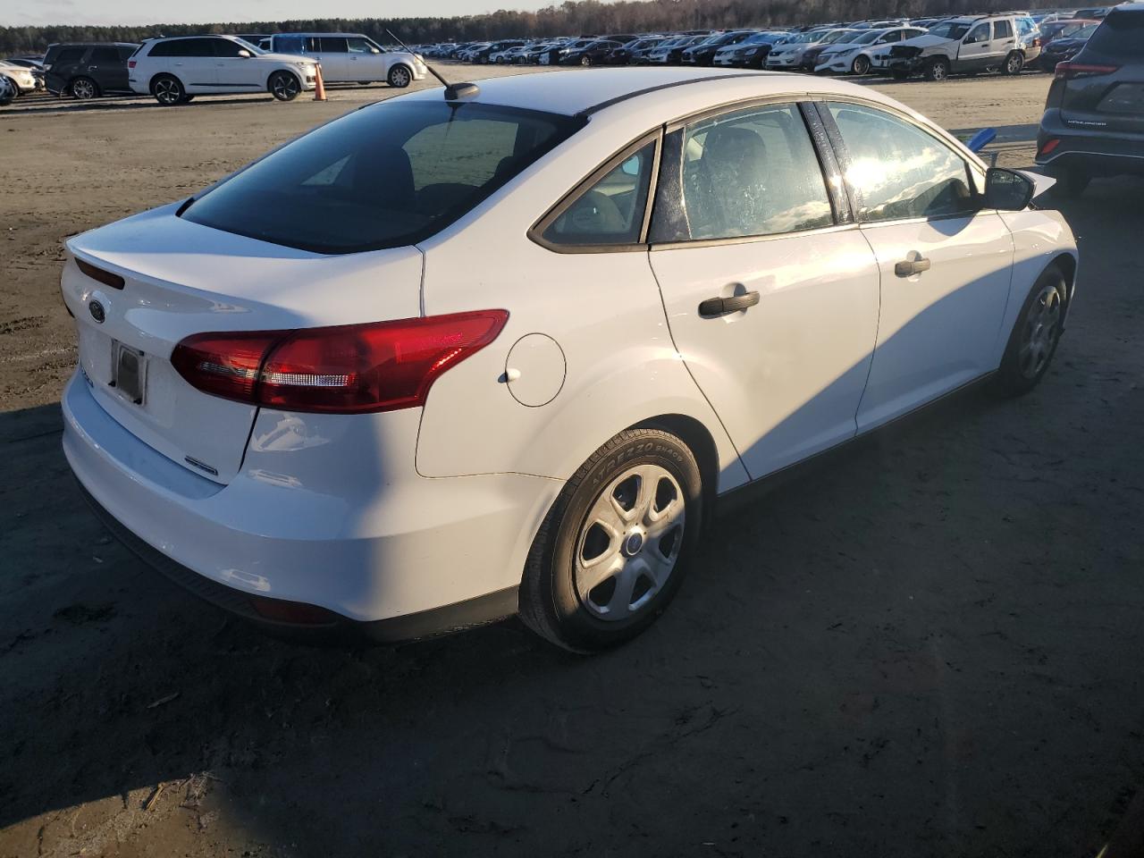 2016 Ford Focus VIN 1FADP3E27GL273962 Copart auction photo, front end damage thumbnail 3