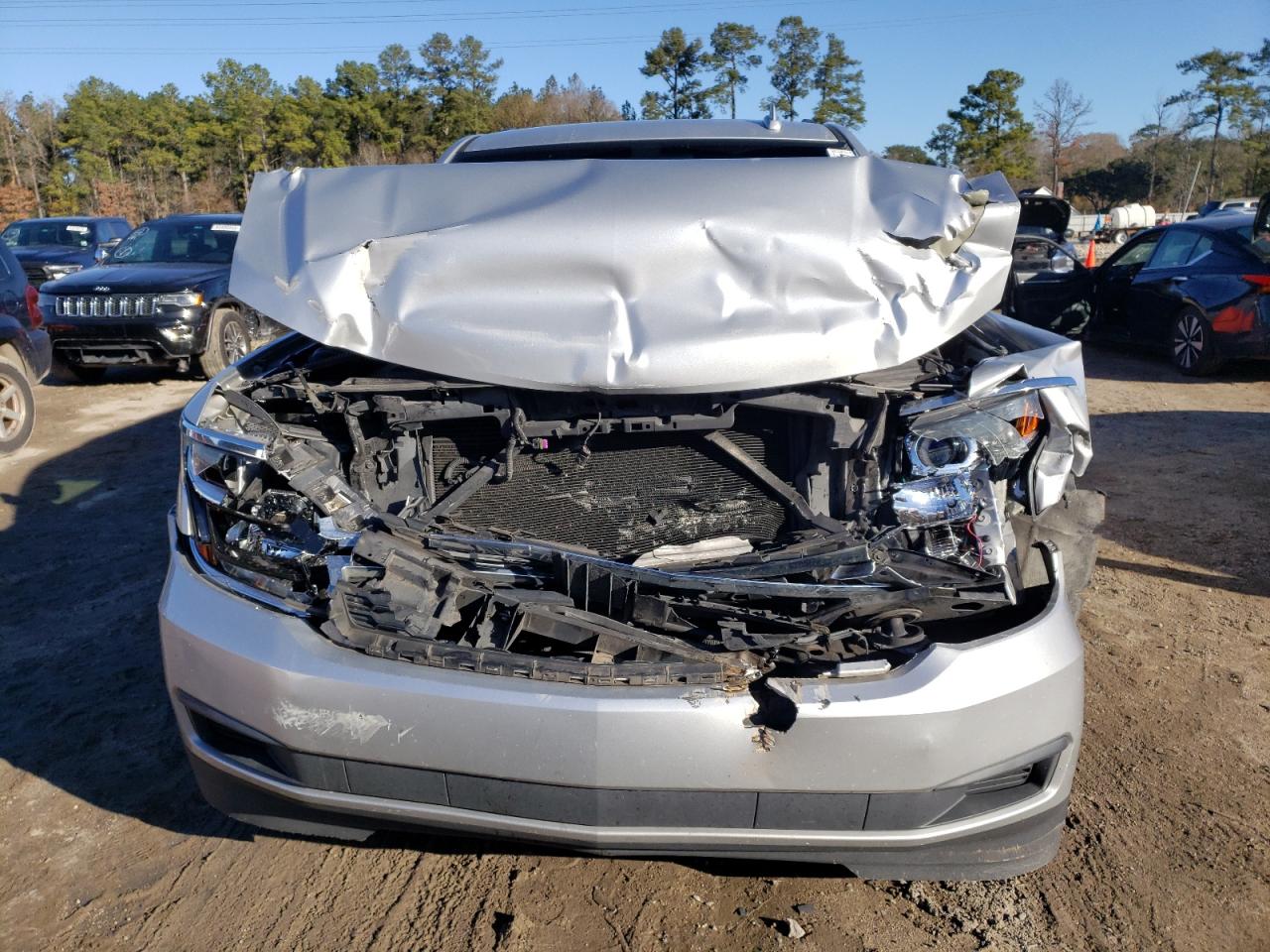 2016 Chevrolet Tahoe VIN 1GNSCAKC1GR478325 Copart auction photo, front end / minor dent/scratches damage thumbnail 5