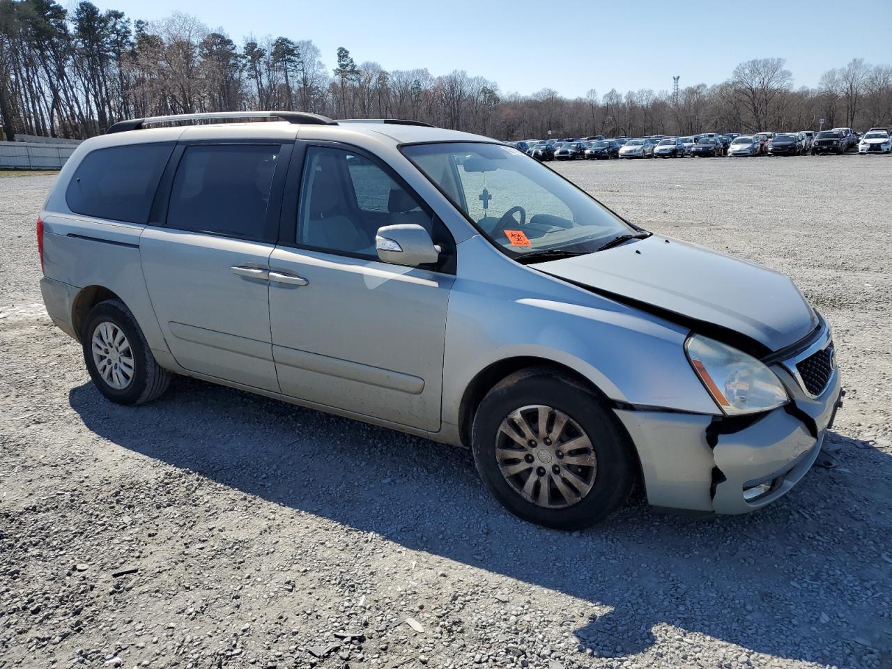 2014 KIA Sedona VIN KNDMG4C72E6544985 Copart auction photo, front end / side damage thumbnail 4