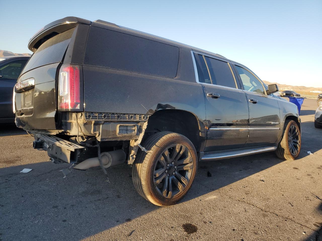 2020 GMC Yukon VIN 1GKS2HKJ8LR203469 Copart auction photo, all over damage thumbnail 3