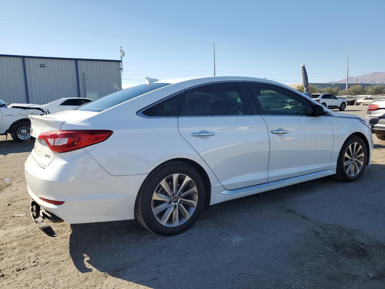 2016 Hyundai Sonata VIN 5NPE34AFXGH397320 Copart auction photo, rear end damage thumbnail 3