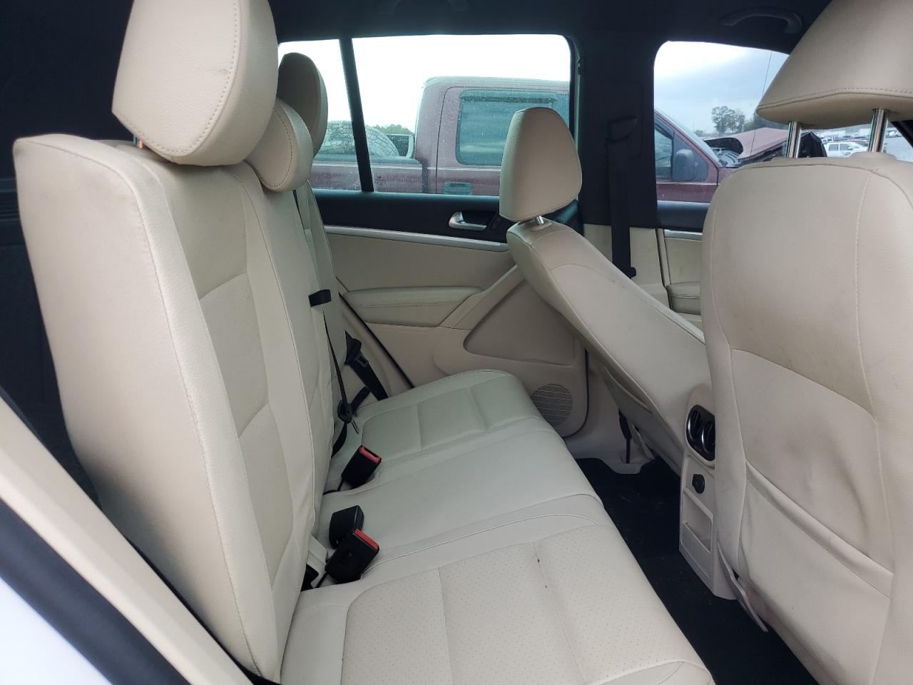 2016 Volkswagen Tiguan VIN WVGAV7AX3GW024256 Copart auction photo, front end / side damage thumbnail 11