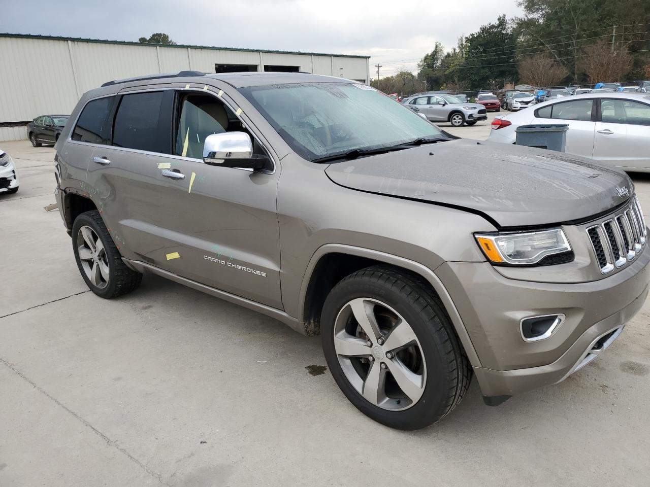 2016 Jeep Grand Cherokee VIN 1C4RJECG1GC466023 Copart auction photo, vandalism damage thumbnail 4