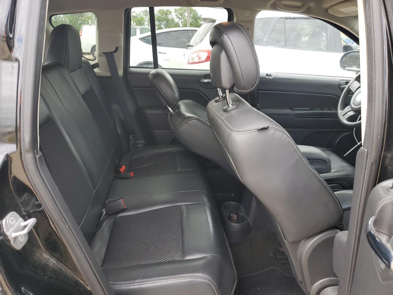 2014 Jeep Compass VIN 1C4NJCBA1ED692313 Copart auction photo, front end / minor dent/scratches damage thumbnail 10