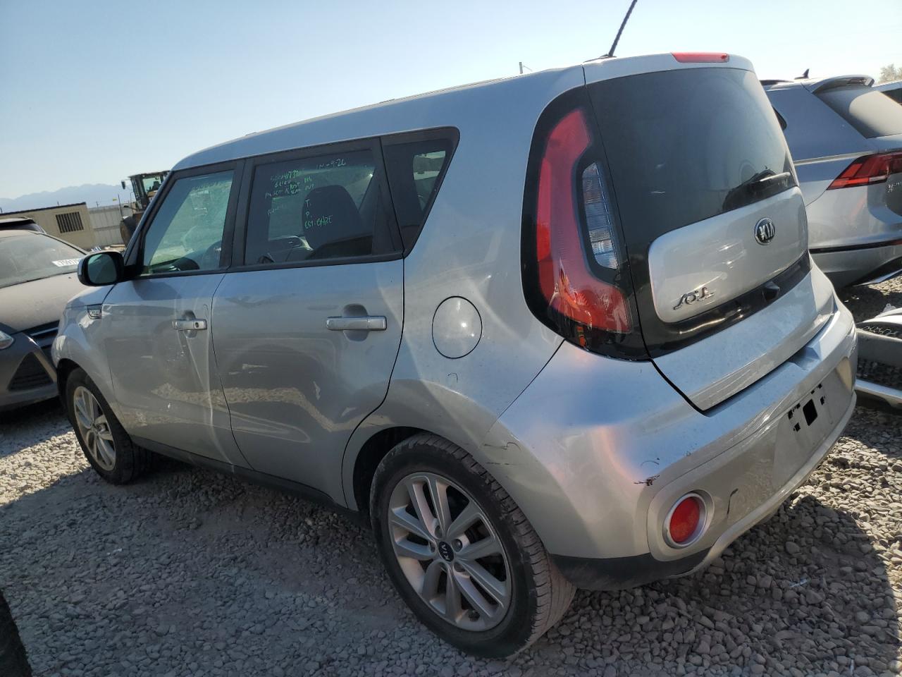 2018 KIA Soul VIN KNDJP3A58J7526350 Copart auction photo, front end damage thumbnail 2