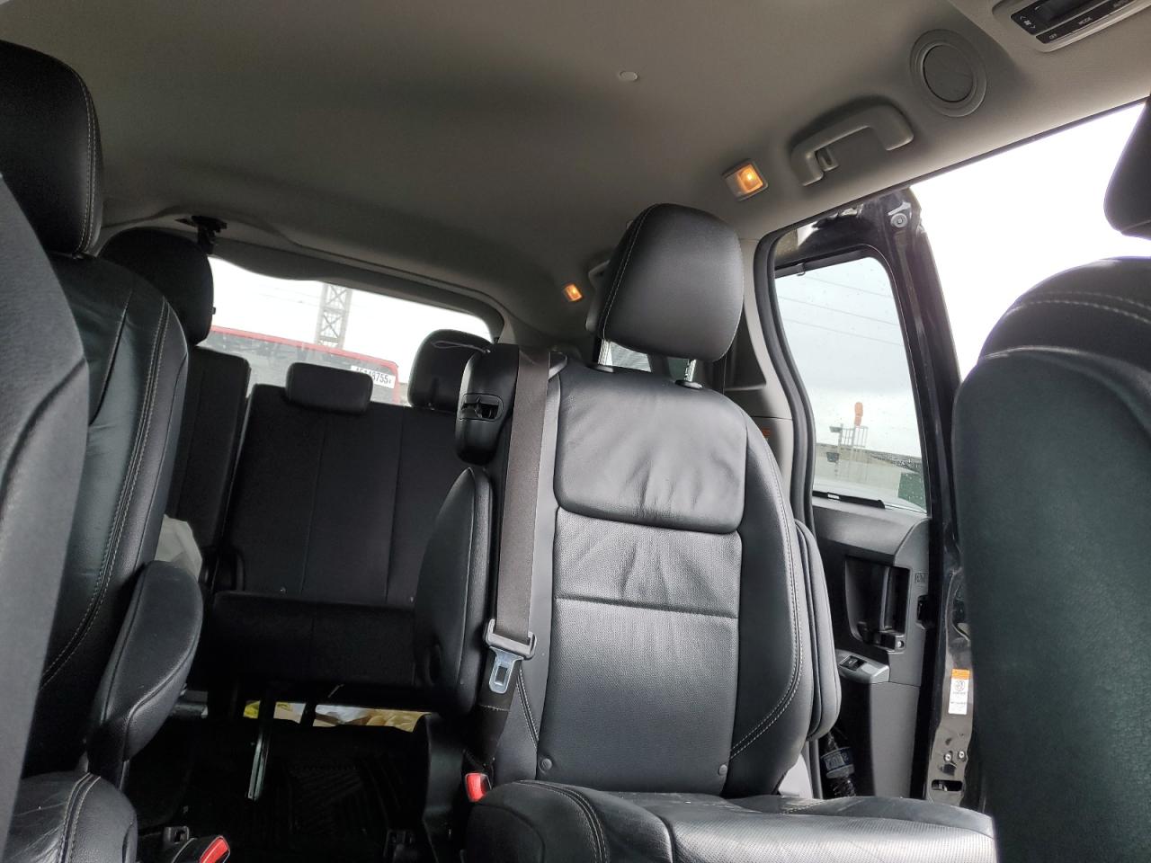 2017 Toyota Sienna VIN 5TDXZ3DC3HS884440 Copart auction photo, front end / side damage thumbnail 10