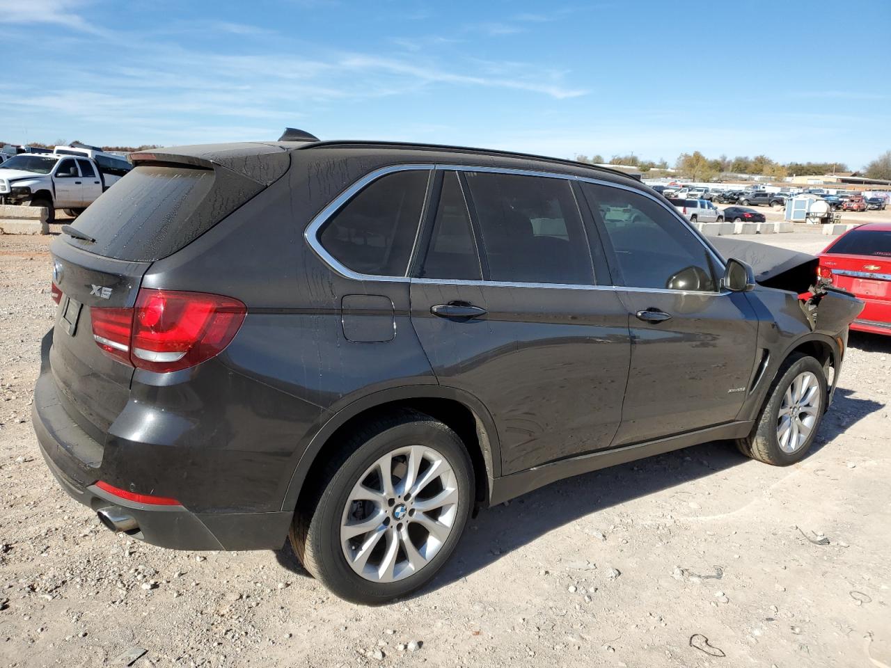 2016 BMW X5 VIN 5UXKR0C55G0S91089 Copart auction photo, front end / minor dent/scratches damage thumbnail 3