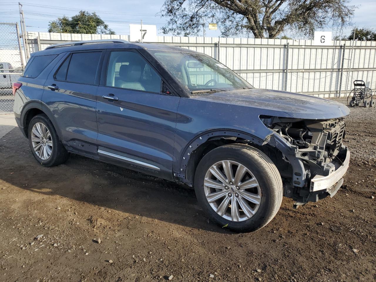 2021 Ford Explorer VIN 1FMSK7FHXMGA94812 Copart auction photo, front end damage thumbnail 4