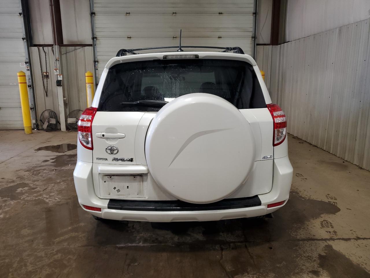 2010 Toyota RAV 4 VIN 2T3DF4DV1AW027878 Copart auction photo, front end damage thumbnail 6