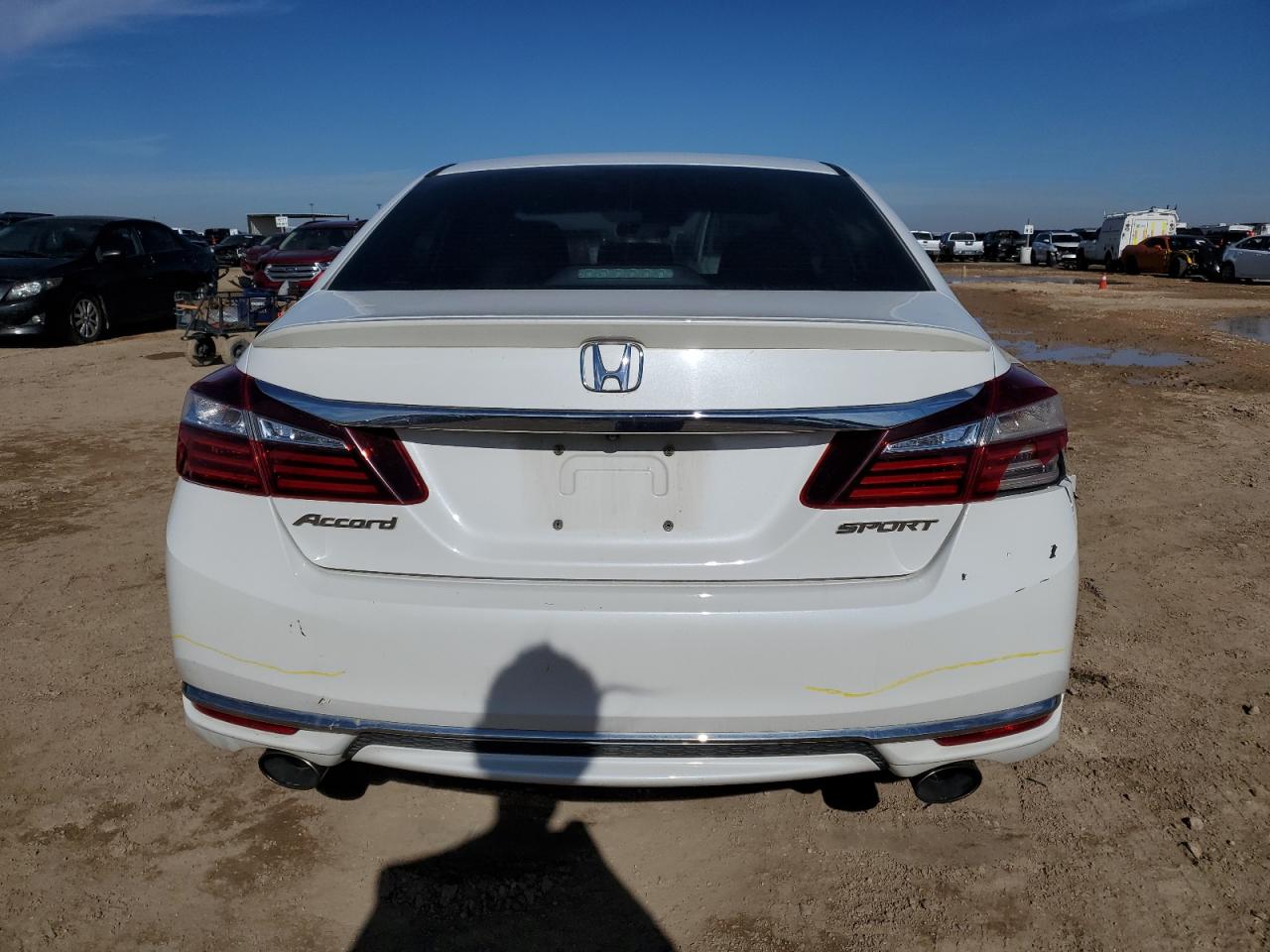2016 Honda Accord VIN 1HGCR2F63GA075730 Copart auction photo, water/flood / minor dent/scratches damage thumbnail 6