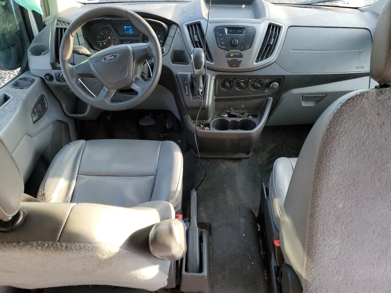 2016 Ford Transit VIN 1FTYE1ZM4GKA63584 Copart auction photo, side / front end damage thumbnail 8