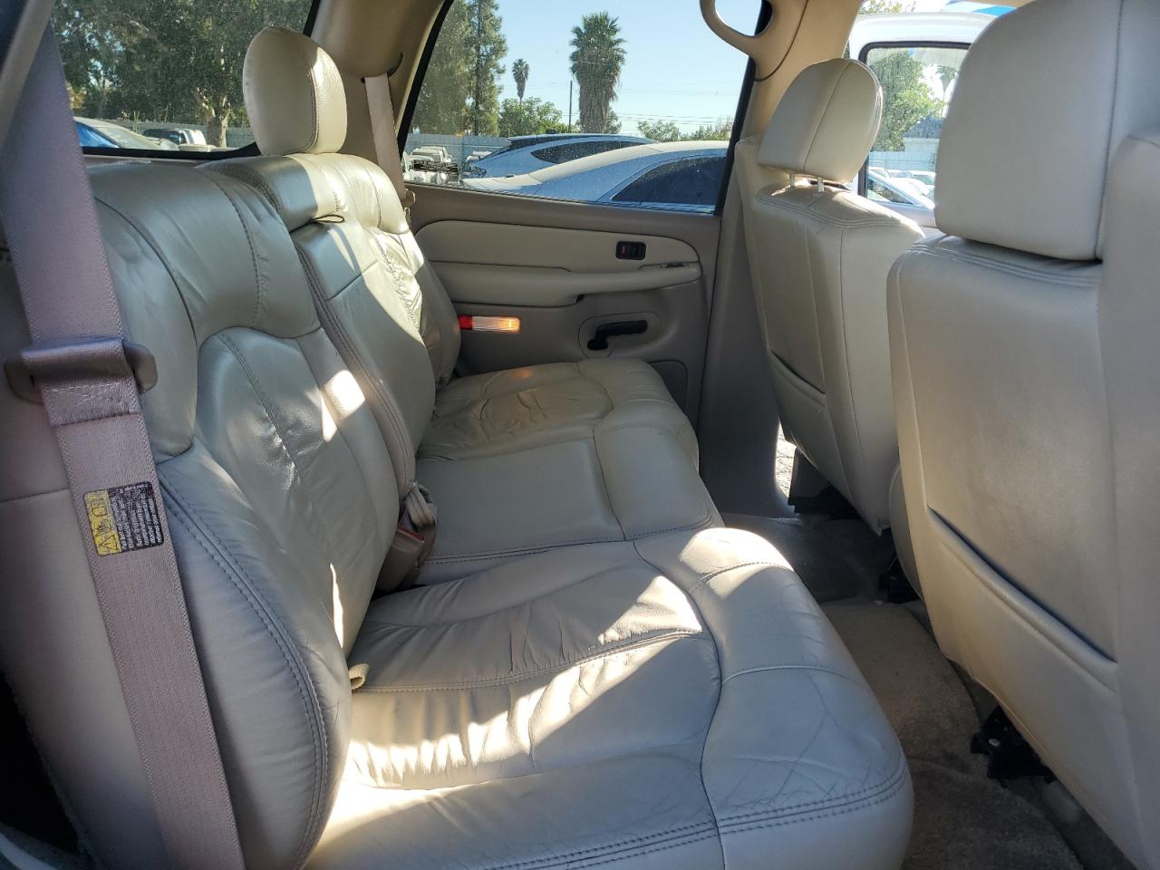 2002 Chevrolet Tahoe VIN 1GNEC13T02R180935 Copart auction photo, front end / minor dent/scratches damage thumbnail 11