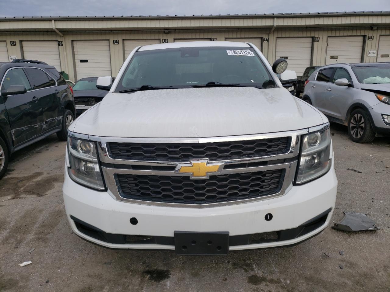 2019 Chevrolet Tahoe VIN 1GNSKDEC5KR304895 Copart auction photo, normal wear damage thumbnail 5