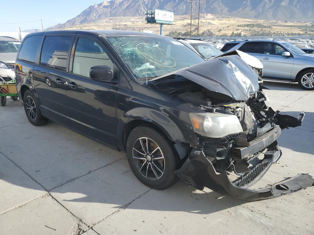 2014 Dodge Caravan VIN 2C4RDGCG7ER118895 Copart auction photo, front end damage thumbnail 4