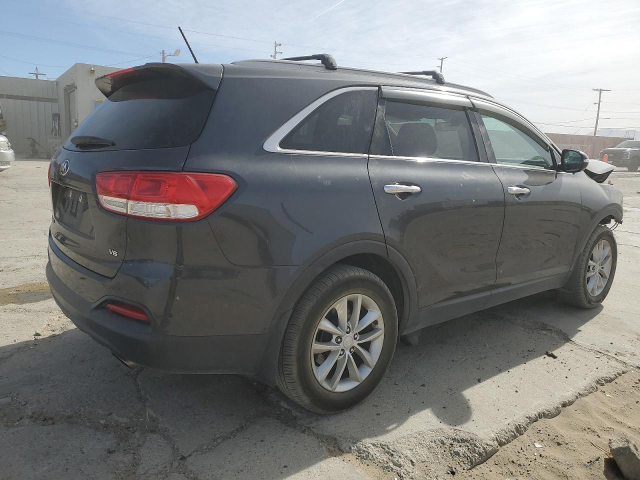 2016 KIA Sorento VIN 5XYPG4A54GG182463 Copart auction photo, front end damage thumbnail 3