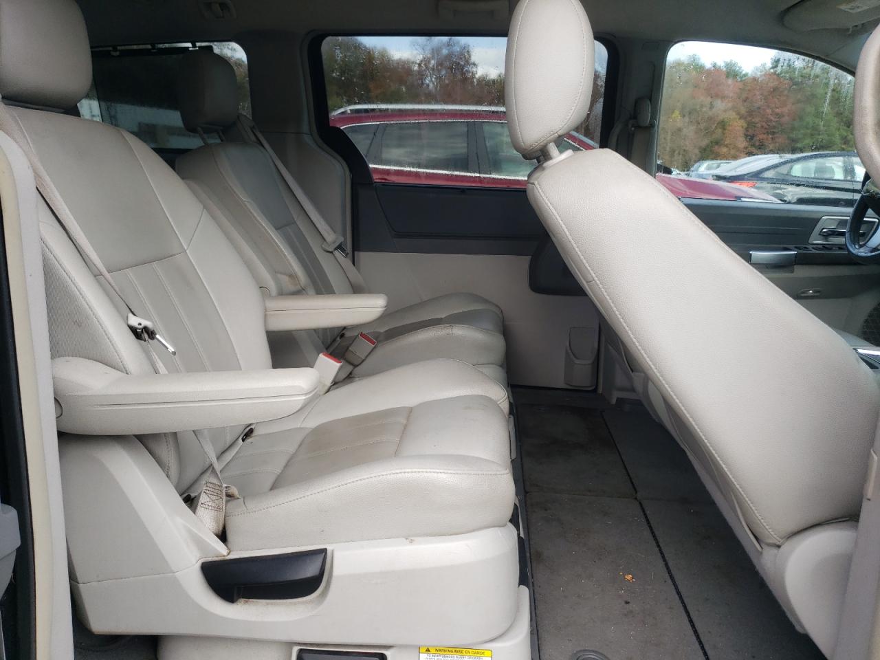 2008 Chrysler Town & Country VIN 2A8HR54P08R752272 Copart auction photo, front end / minor dent/scratches damage thumbnail 11