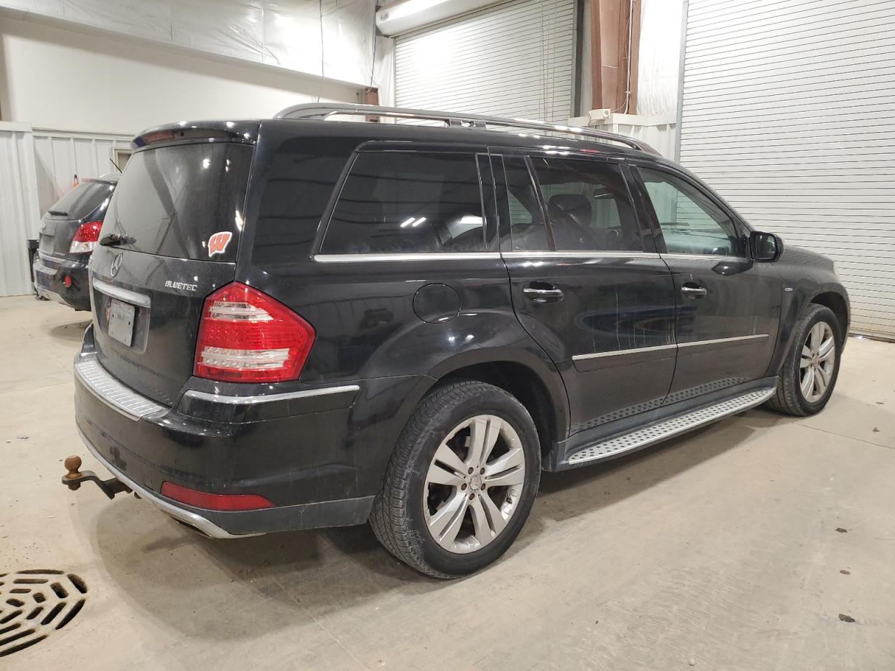 2010 Mercedes-Benz GL-klasse VIN 4JGBF2FE3AA581166 Copart auction photo, minor dent/scratches damage thumbnail 3