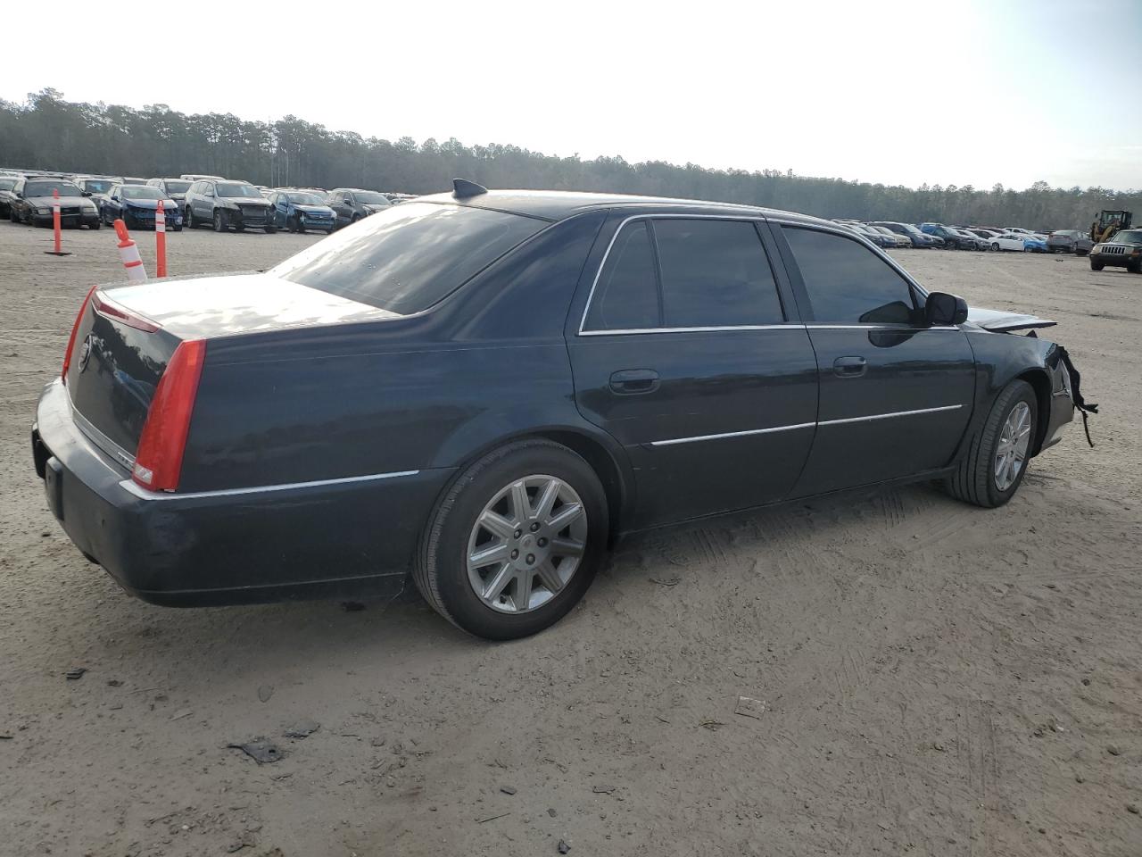 2011 Cadillac DTS VIN 1G6KH5E62BU140898 Copart auction photo, front end damage thumbnail 3
