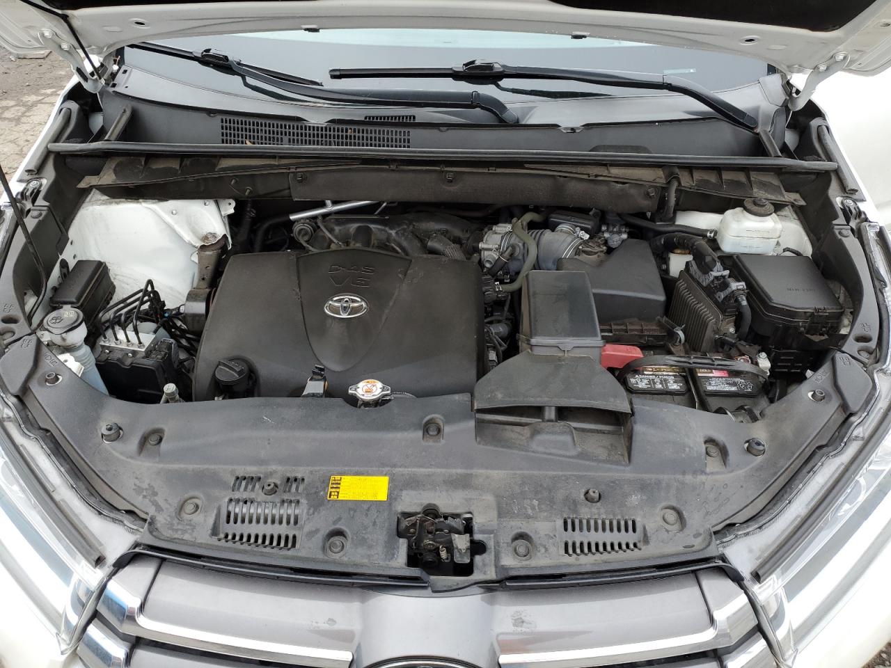 2019 Toyota Highlander VIN 5TDDZRFH3KS962561 Copart auction photo, rear end / side damage thumbnail 12