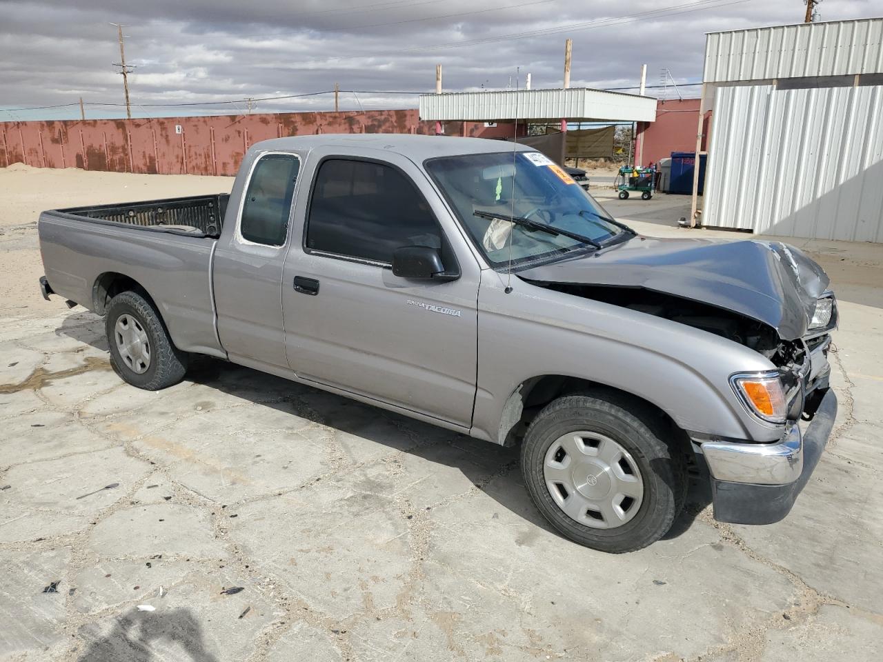 1996 Toyota Tacoma VIN 4TAVL52N7TZ148984 Copart auction photo, front end damage thumbnail 4