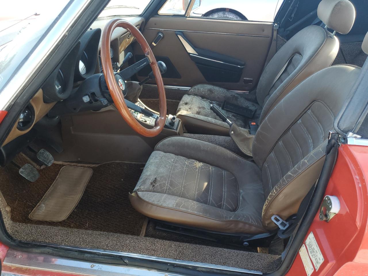 1982 Alfa Romeo Giulia VIN ZARBA5416C1014866 Copart auction photo, water/flood damage thumbnail 7