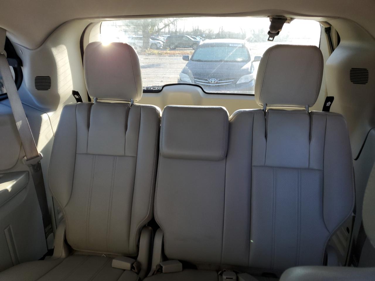 2013 Chrysler Town & Country VIN 2C4RC1CG8DR537739 Copart auction photo, side / mechanical damage thumbnail 10