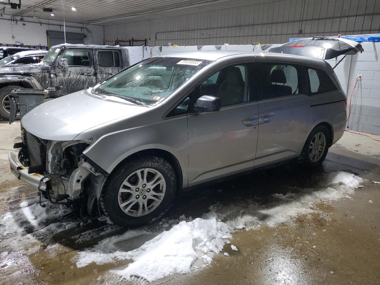 2011 Honda Odyssey VIN 5FNRL5H46BB095686