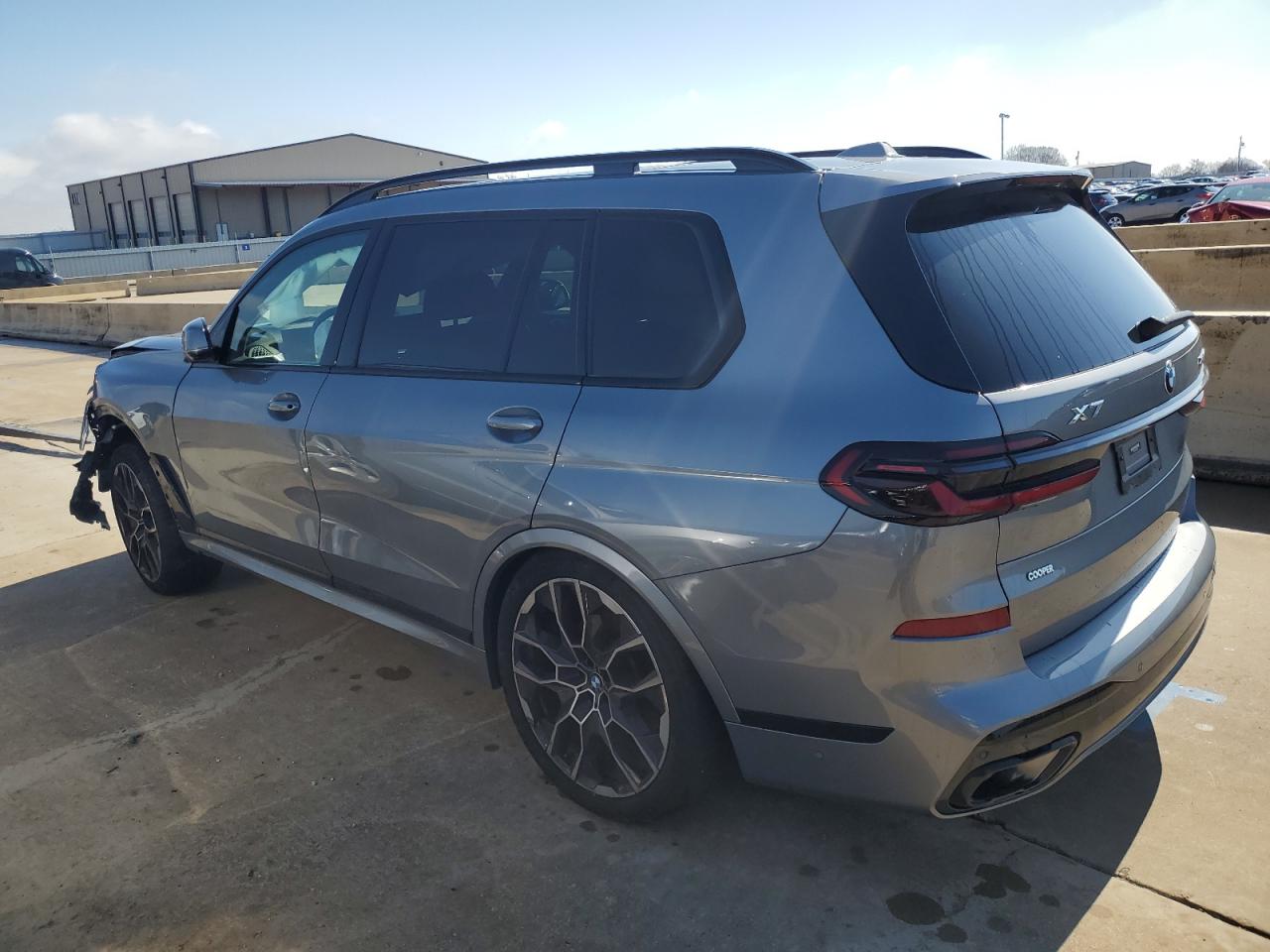 2024 BMW X7 VIN 5UX23EM00R9S28952 Copart auction photo, front end / hail damage thumbnail 2