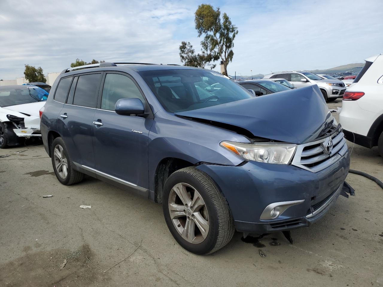 2012 Toyota Highlander VIN 5TDDK3EHXCS136729 Copart auction photo, front end damage thumbnail 4