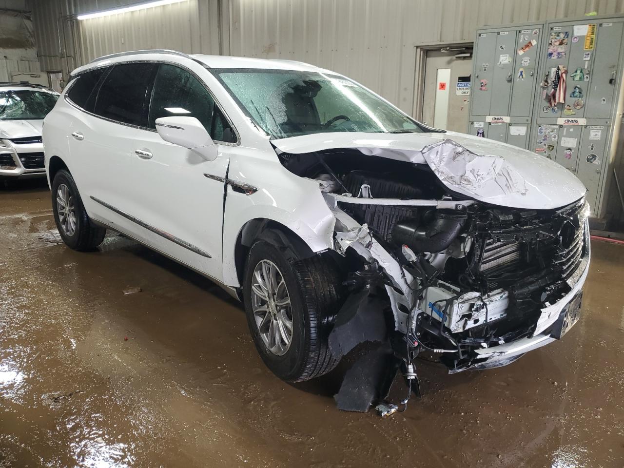 2022 Buick Enclave VIN 5GAERBKW3NJ169229 Copart auction photo, front end / side damage thumbnail 4