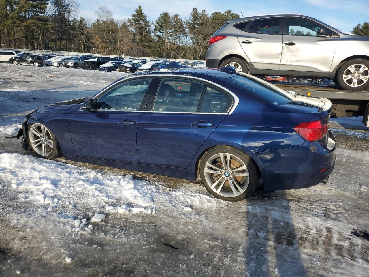 2018 BMW 3er VIN WBA8D9C56JA615650 Copart auction photo, front end / undercarriage damage thumbnail 2