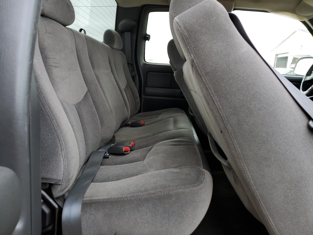 2004 GMC Sierra VIN 2GTEK19T941293622 Copart auction photo, all over damage thumbnail 10
