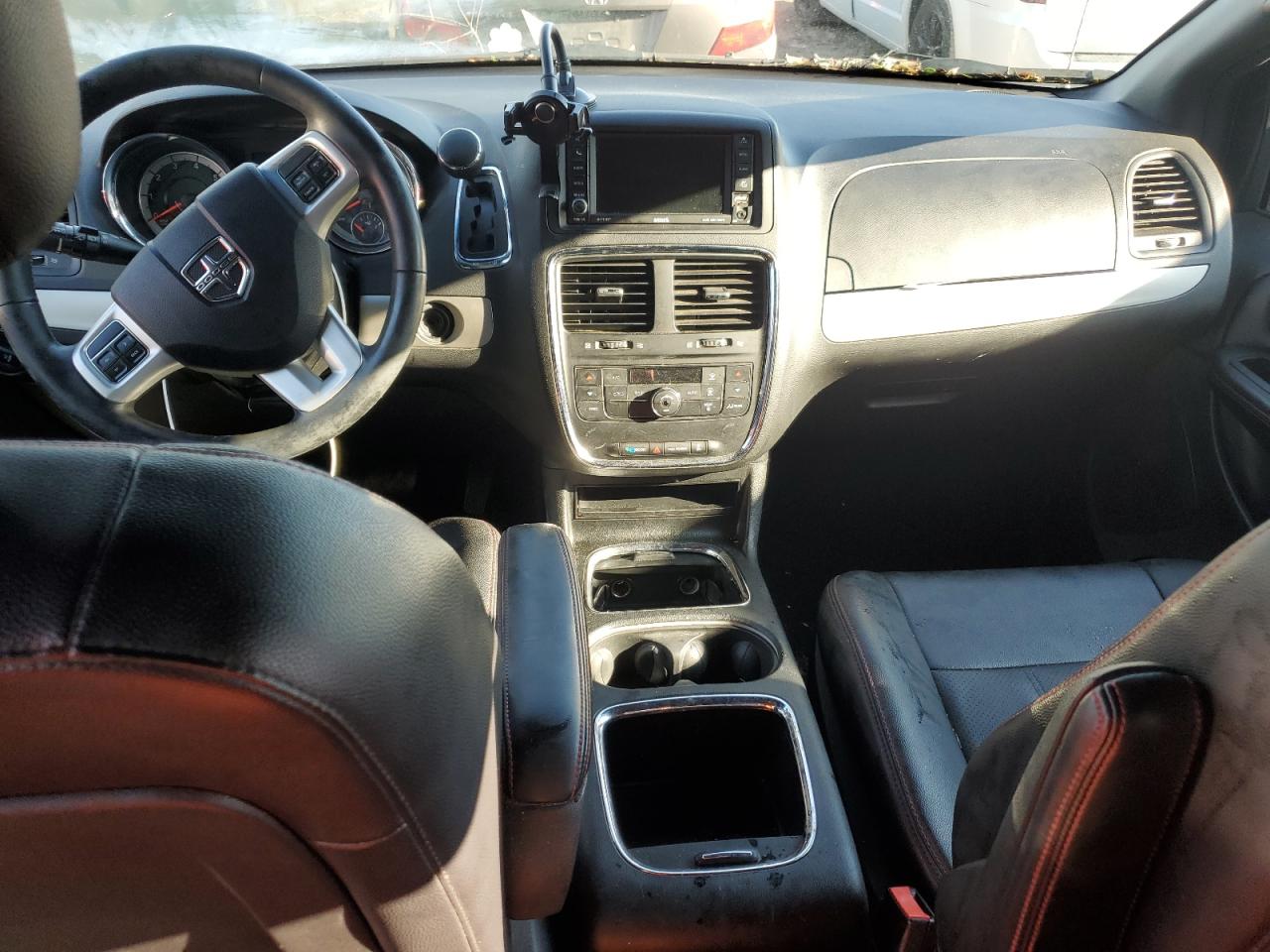 2016 Dodge Caravan VIN 2C4RDGEG4GR352332 Copart auction photo, water/flood damage thumbnail 8