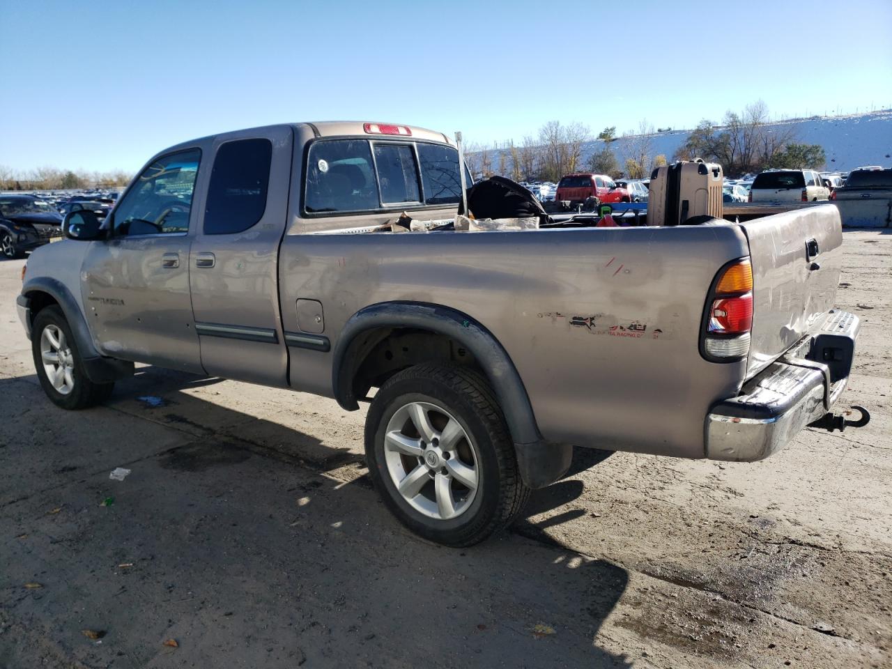 2000 Toyota Tundra VIN 5TBBT4419YS089207 Copart auction photo, vandalism / side damage thumbnail 2